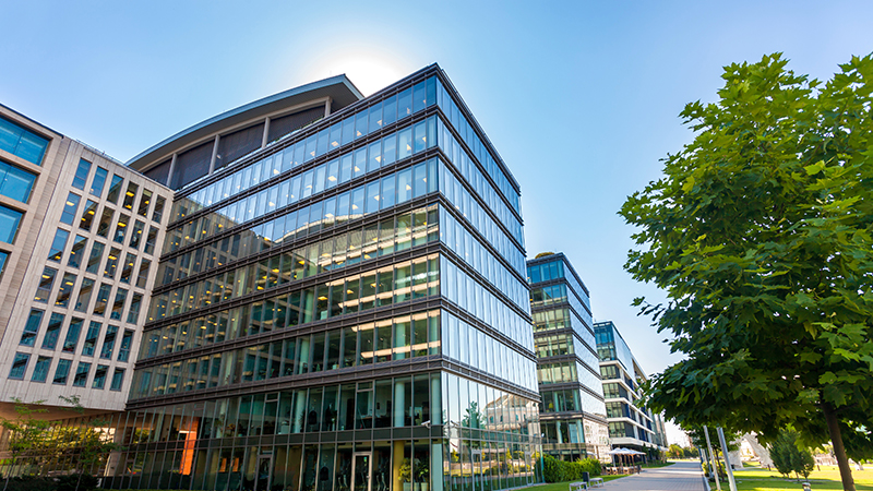 中山品上照明有限公司成立于2004年，2014年5月19日与6008集团官方网站新能源股份有限公司（证券代码：300317）签署股权转让协议，正式成为其旗下子公司和照明主品牌。

品上照明是一家集生产、研发、销售于一体的专业LED照明企业。多年来，品上照明一直坚持以商业照明为核心，辅以公建照明、家居照明、户外照明，以核心产品带动全面发展。雄厚的研发实力及不断升级的LED照明产品线，为高品质LED产品的产出提供了有力的保障。
产品主要包括：天花灯、射灯、筒灯、吸顶灯、洗墙灯、LED光源及智能控制系统等。